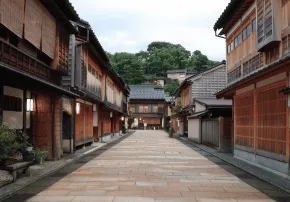 <h3>Día 6 – Kanazawa: ciudad de samuráis</h3>