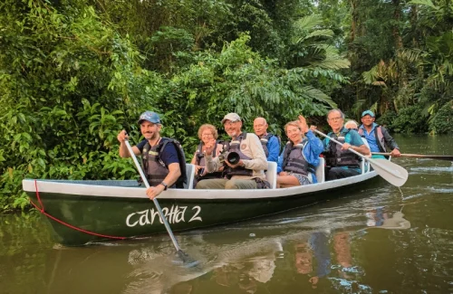 viajeros en tortuguero